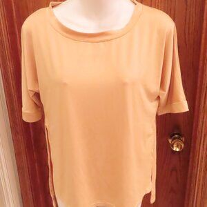 Womens uttermilk, light gold, Drop Hem Tee Shirt Size Medium 3/4 sleeves